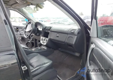 2003 Mercedes-Benz Ml 350 z USA, uszkodzony, nr VIN 4JGAB57E73A428994